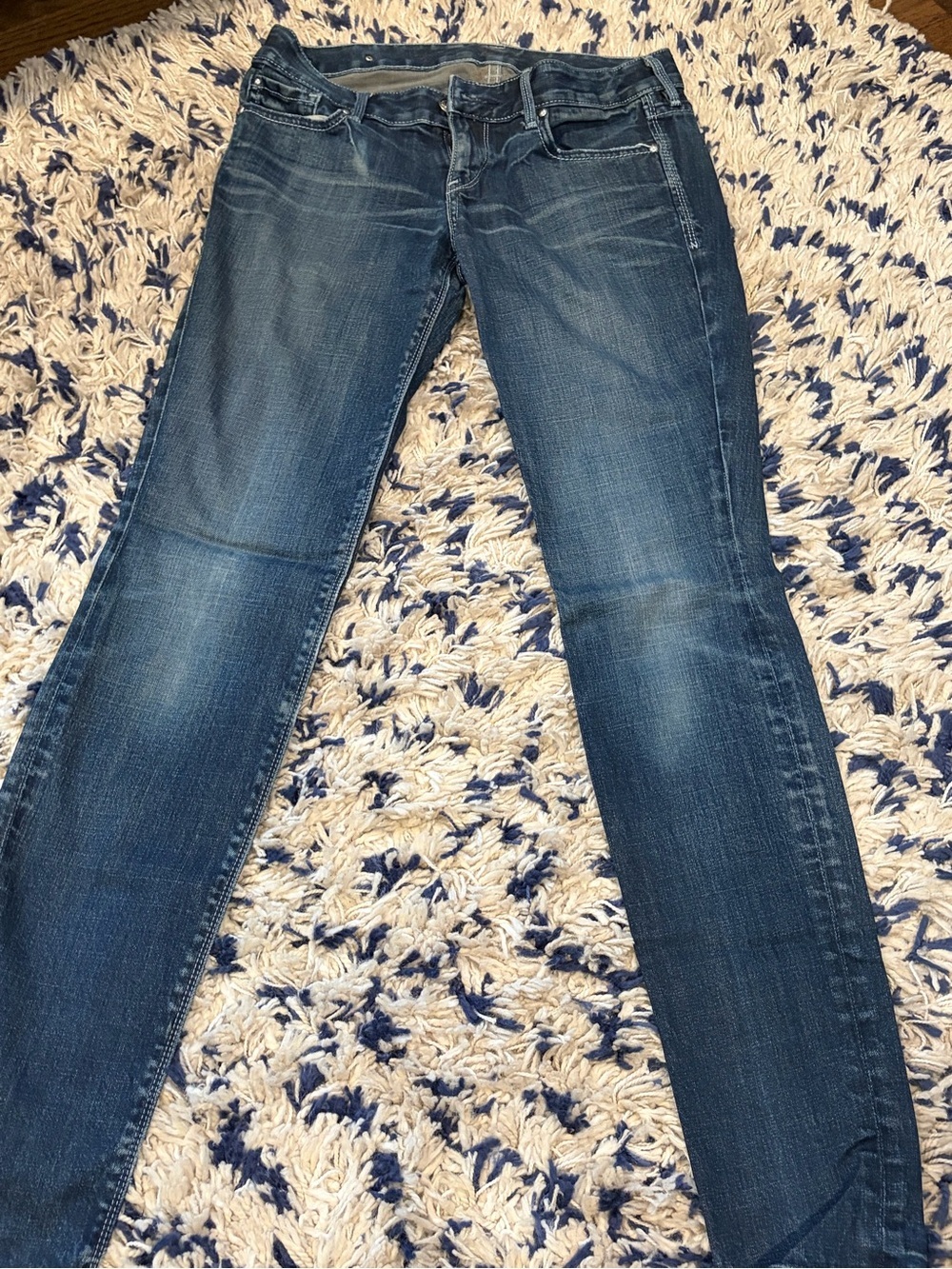 Express Women's Dark Blue Skinny Jeans - Faded Wash size 6 long